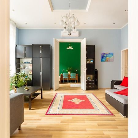 F24 Ferenc Apartment ブダペスト エクステリア 写真