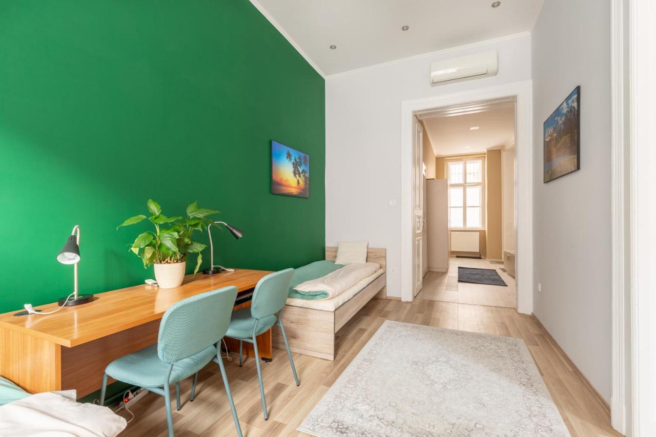 F24 Ferenc Apartment ブダペスト エクステリア 写真