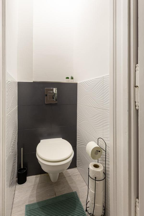 F24 Ferenc Apartment ブダペスト エクステリア 写真